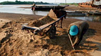 Cơn khát cát phá hủy sông Mekong
