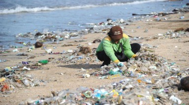  Giảm thiểu và quản lý chất thải nhựa biển ở Việt Nam