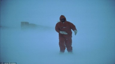  Cuộc sống trong cái lạnh âm 49 độ C ở Nam Cực