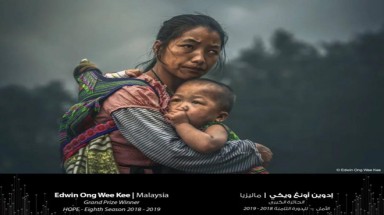  Ảnh chụp bà mẹ Việt Nam đoạt giải 120.000 USD là "cú lừa" dàn dựng