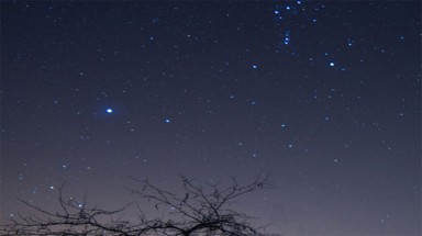  Vì sao chỉ thấy các ngôi sao vào ban đêm? 