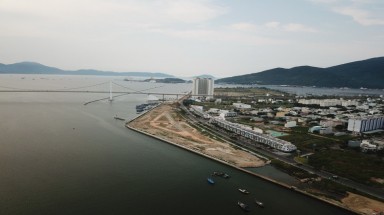  Đề nghị dừng hoàn toàn các hành động lấn dòng sông Hàn