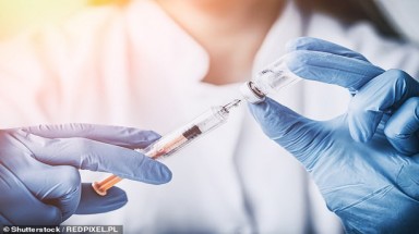  Trình làng vắc-xin ngừa ung thư