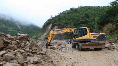  Lai Châu: Nỗ lực thông tuyến đường tỉnh lộ, thôn bản bị chia cắt do mưa lũ 