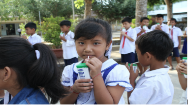  Gần 55.000 trẻ em tỉnh Trà Vinh chính thức được thụ hưởng chương trình Sữa học đường 