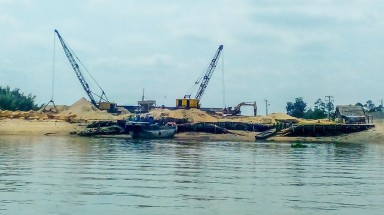  Tình trạng khai thác cát trái phép trên sông Đồng Nai vẫn tái diễn phức tạp 