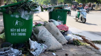  Dân Quảng Ngãi bức xúc vì rác tràn ngập khắp thành phố