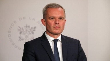  Bộ trưởng Pháp hứng chỉ trích vì bữa tiệc tôm hùm