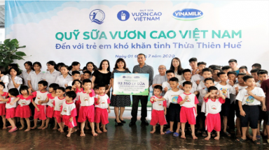  Quỹ sữa Vươn cao Việt Nam đến với trẻ em Thừa Thiên Huế
