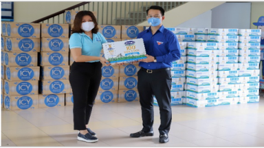  Vinamilk hỗ trợ gần 170.000 sản phẩm dinh dưỡng đến các khu vực cách ly của 3 địa phương TP. Đà Nẵng, Quảng Nam và Quảng Ngãi