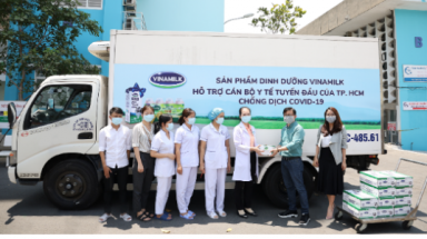  Vinamilk  hỗ trợ 8 tỷ đồng cho Tp. Hà Nội, Đà Nẵng, Quảng Nam và Quảng Ngãi chống dịch