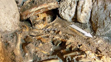  Tìm thấy bộ xương nữ hoàng Maya 