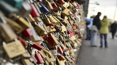  Cầu khóa tình yêu nổi tiếng ở Đức