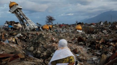  Thảm họa động đất/sóng thần Indonesia: Hơn 1.700 người chết, 5.000 người mất tích