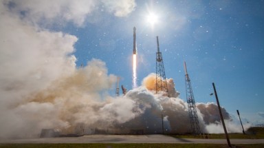  SpaceX phóng vệ tinh quan sát Trái Đất 