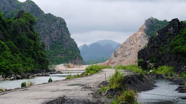  Dừng cấp phép khai thác các mỏ đá ven vịnh Hạ Long
