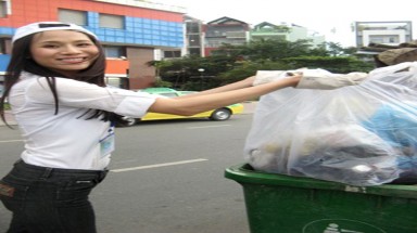  Thái Hà Miss Earth 'lăn xả' bảo vệ môi trường