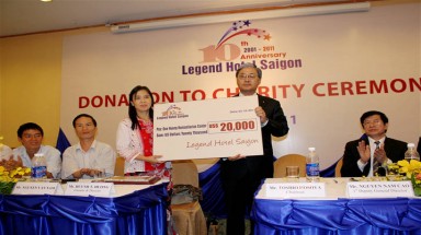   Legend Saigon tặng từ thiện ngân sách tổ chức kỷ niệm 10 năm