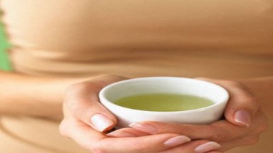 Có nên uống trà xanh lúc mang bầu ?
