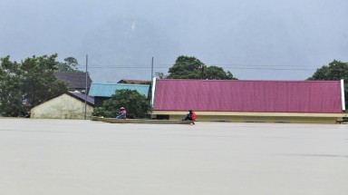  Quảng Bình: Hơn 13.000 nhà dân bị ngập, nhiều thôn, bản bị cô lập do mưa lũ