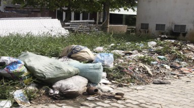  Quận 8, TP HCM: Khu dân cư cao cấp đầy rác
