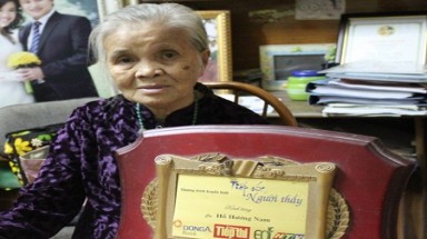 Hà Nội: Bà giáo 80 tuổi vẫn miệt mài dạy chữ “không công”
