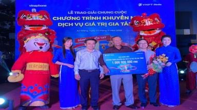  Thuê bao VinaPhone tại An Giang trúng thưởng 1 tỷ đồng tiền mặt