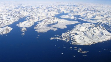  Biến đổi khí hậu làm đảo băng lớn nhất trồi lên