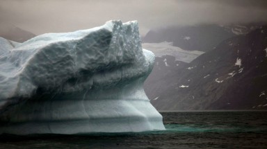 Băng tan khiến mỗi giây lại có tới 14.000 tấn nước Bắc Cực đổ ra biển