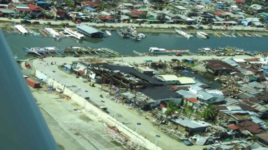 Bão Rai tàn phá Philippines