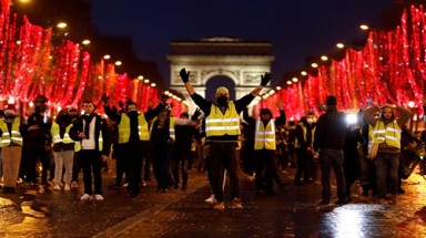  Biến đổi khí hậu: Phong trào chỉ trích giới chức Pháp lên cao