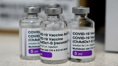  AstraZeneca thừa nhận vaccine Covid-19 của hãng gây đông máu