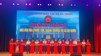  Bình Định:Công bố biểu trưng thị xã An Nhơn và khánh thành Nhà văn hóa, Quảng trường trung tâm