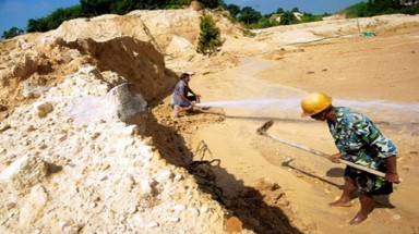  Các nguồn thải và nguy cơ ô nhiễm môi trường trong khai thác quặng đất hiếm